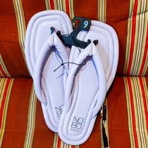 No Boundaries Lavender Soft Cushioned Thong Flip Flop 👡 🩴 Sandals